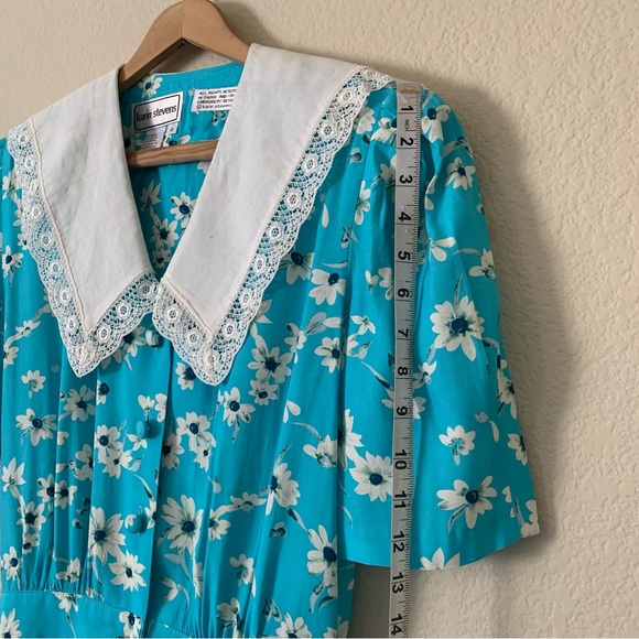 Vintage 80s KARIN STEVENS Blue Daisy Blouson Dress Bib Collar Cottagecore Size 8 - Picture 4 of 9